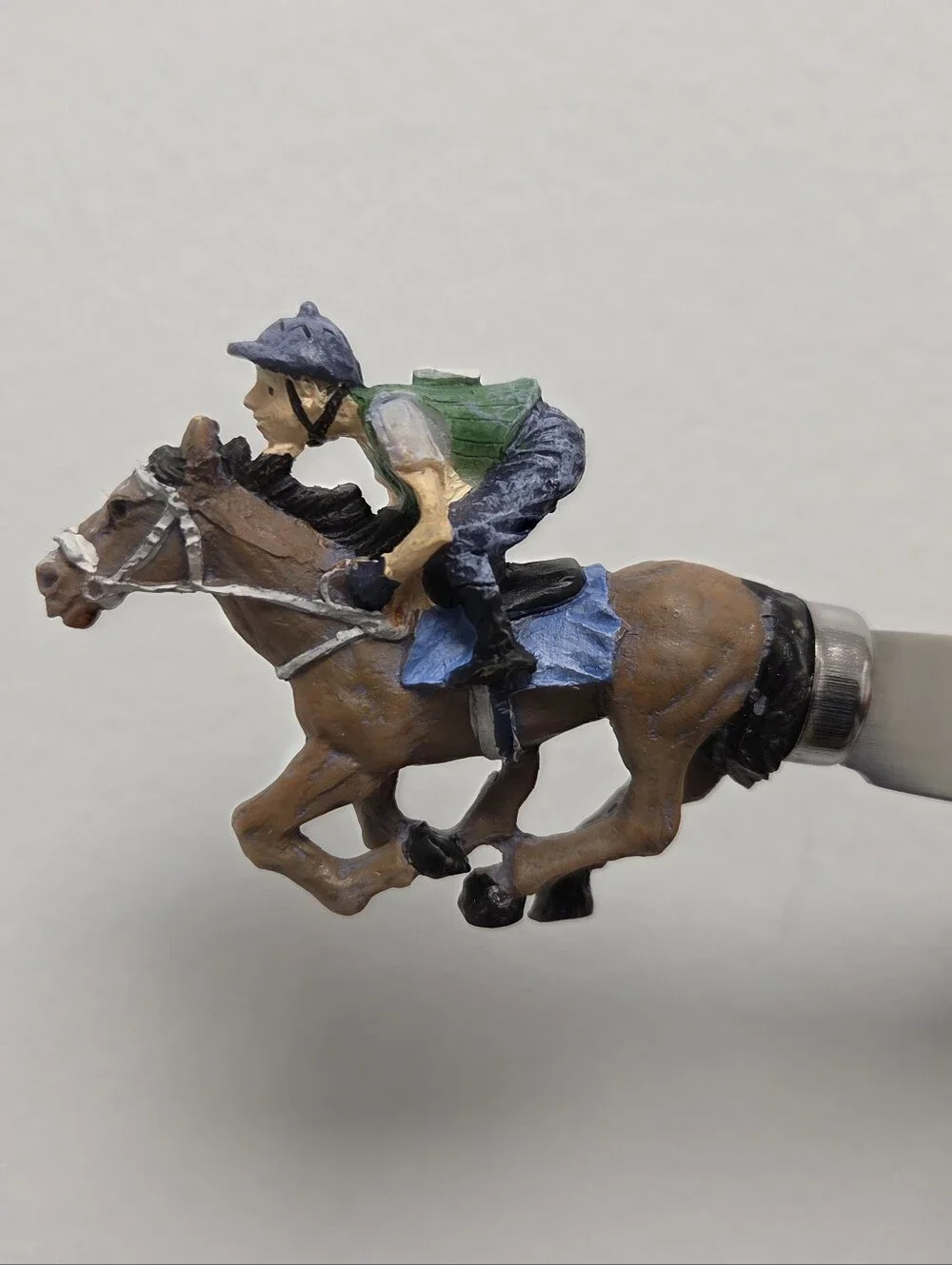 Supreme Multicolor Derby Style Race Horse Handle  Spreaders